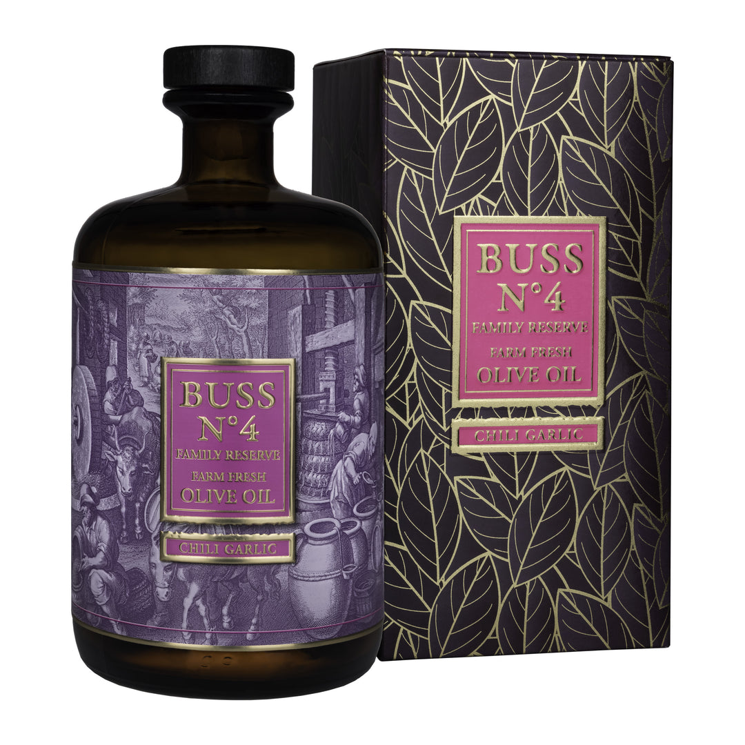 BUSS N°4 Chili Garlic Olive Oil 700 ml bottle with gift box